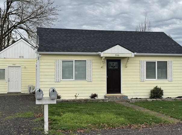 550 W N ST, Springfield, OR 97477