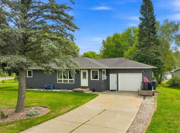2201 S WALLONNIE DRIVE, Marshfield, WI 54449