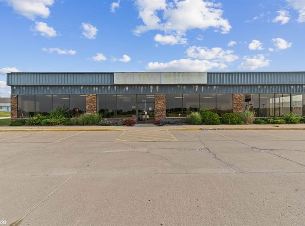 2235 E Washington St., Mount Pleasant, IA 52641