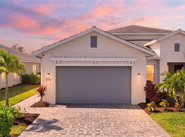 9194 Cayman Dr, NAPLES, FL 34114