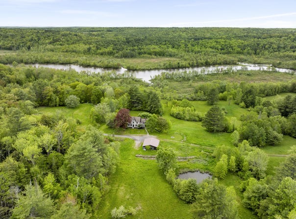 320 E Pittston Road, Dresden, ME 04342