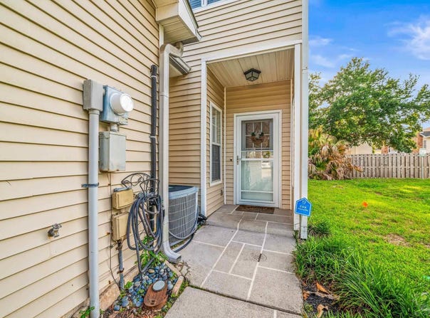 601 E Burgess Rd, Pensacola, FL 32504