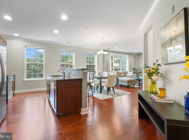 600 COMMODORE COURT, PHILADELPHIA, PA 19146