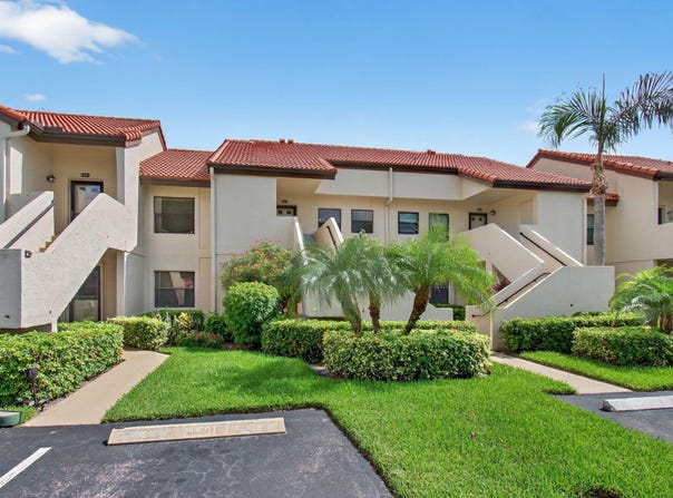 5947 Parkwalk Drive, Boynton Beach, FL 33472