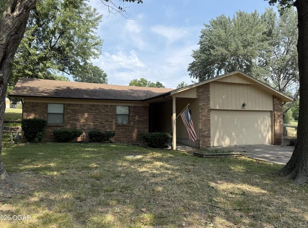 646 Oak, Baxter Springs, KS 66713