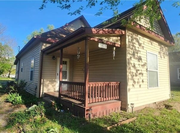 1410 N Smelter Street, Pittsburg, KS 66762