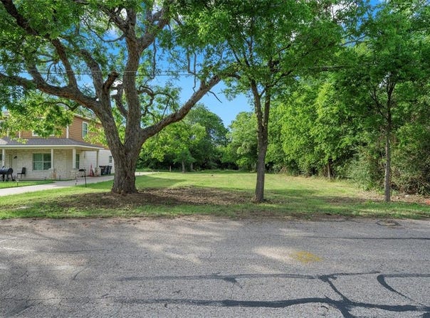300 French Avenue, Waco, TX 76706
