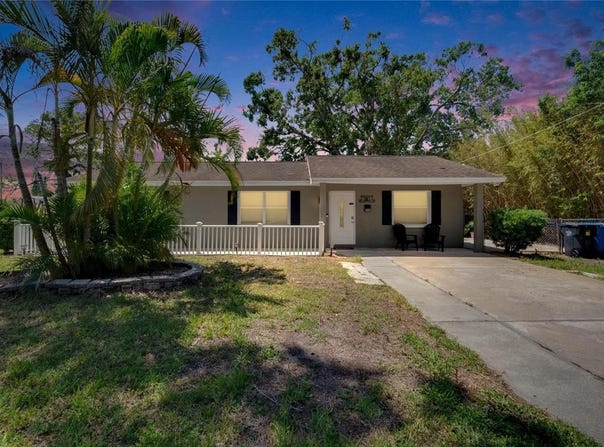 206 4TH AVENUE NW, RUSKIN, FL 33570