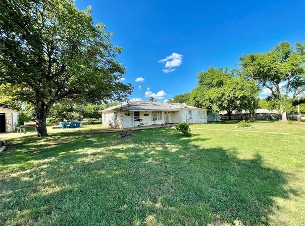 514 W Roosevelt Avenue, Whitney, TX 76692