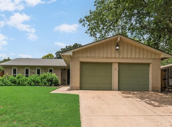 4204 Shipley Court, Benbrook, TX 76116