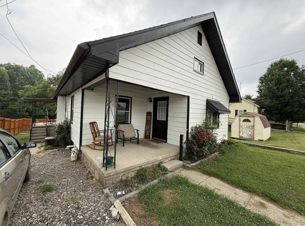 305 N Mill Street, Winslow, IN 47598