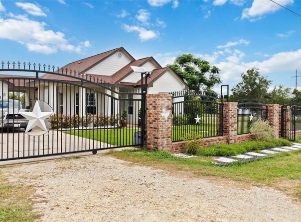 7925 Hayride RD, Del Valle, TX 78617