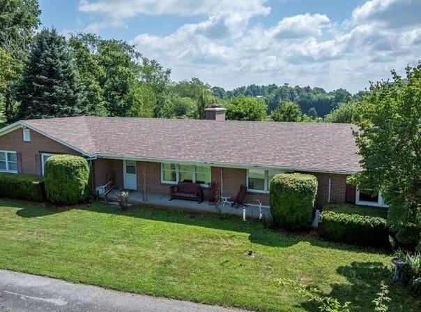 212 W Main St., Independence, VA 24348