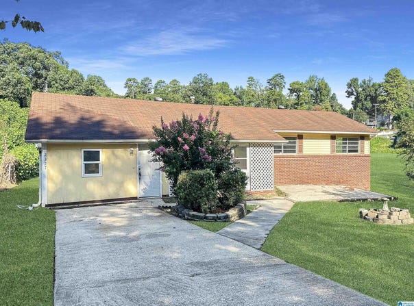 2327 TREADWELL ROAD, TARRANT, AL 35217