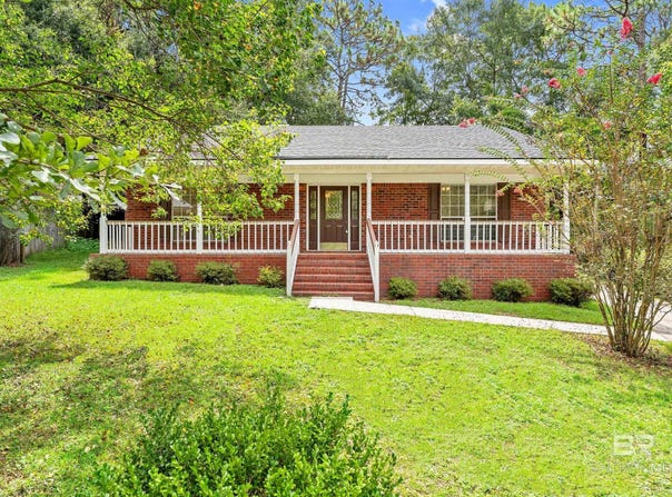 255 Maple Circle, Daphne, AL 36526