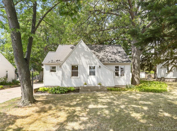 97 W Lakewood Boulevard, Holland, MI 49424