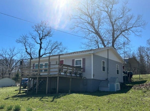 592 Outlook Drive, Edwards, MO 65326