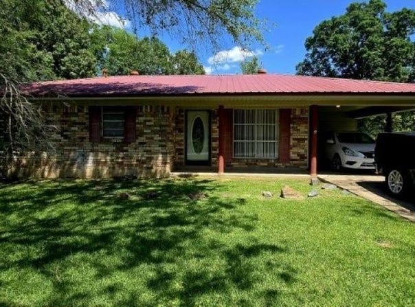 311 W Penn Road, Crossett, AR 71635
