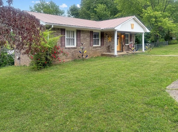 785 Old Highway 79, DOVER, TN 37058
