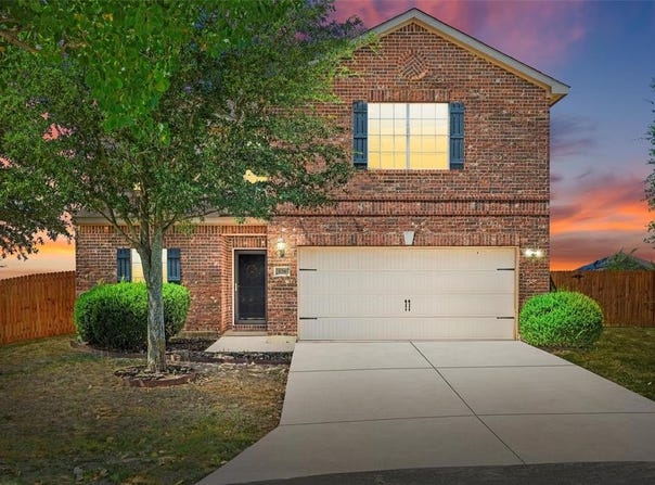 128 Dodge City Court, Newark, TX 76071