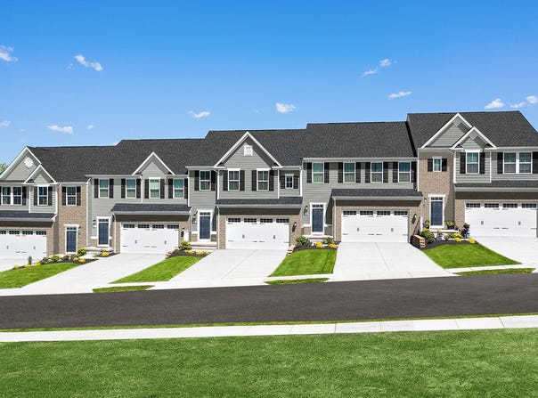 31015 Blooming Lane, Olmsted Falls, OH 44138
