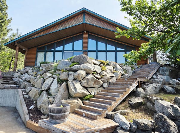 6821 CUMMINGS CANYON WAY, NINE MILE FALLS, WA 99026