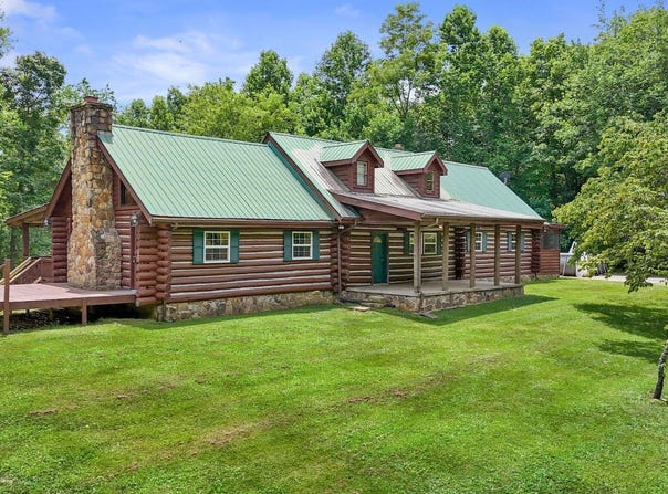 352 Smith Branch, Beattyville, KY 41311