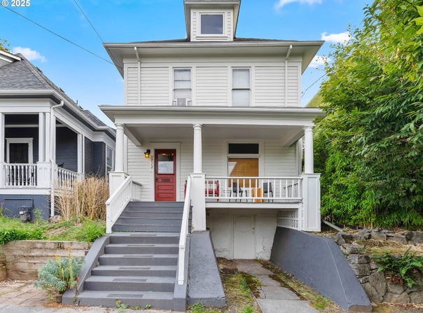 2712 SE ASH ST, Portland, OR 97214