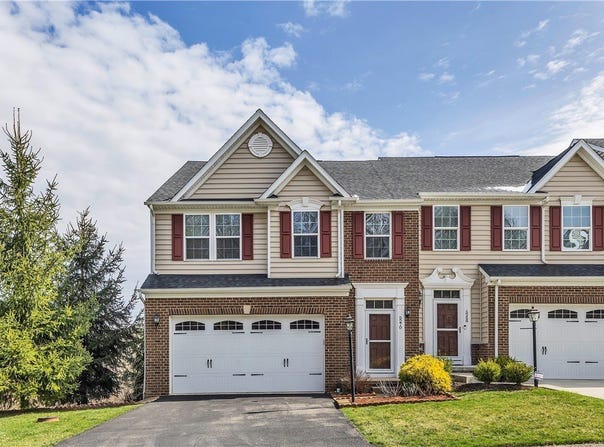 5270 Lantern Hill Ext, Whitehall, PA 15236
