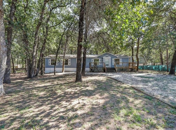 4631 Lyndi Lane, Granbury, TX 76049