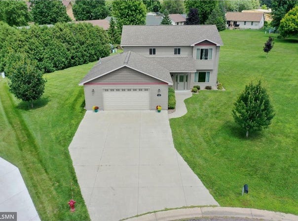 105 Taylor Circle, Le Sueur, MN 56058