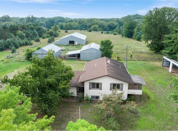 32360 Roanoke Street NW, Cambridge, MN 55008