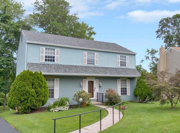 70 SAINT DAVIDS ROAD, SPRINGFIELD, PA 19064