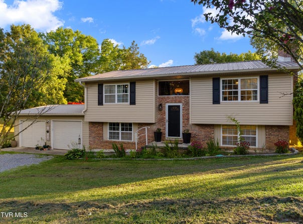 122 Glenwood Avenue, Bulls Gap, TN 37711