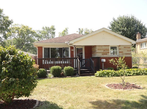 3719 153RD Street, Midlothian, IL 60445