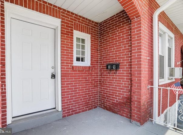 39 SPRUCE STREET, MARCUS HOOK, PA 19061