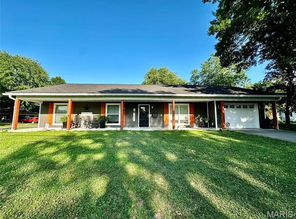 214 N Third Street, Jonesburg, MO 63351