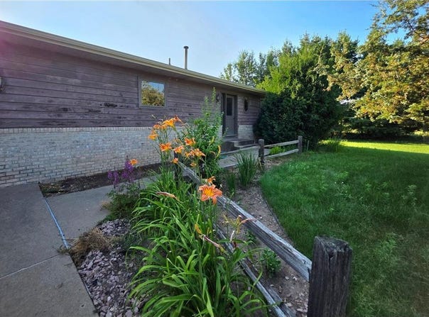 19080 Eidelweiss Street NW, Oak Grove, MN 55011