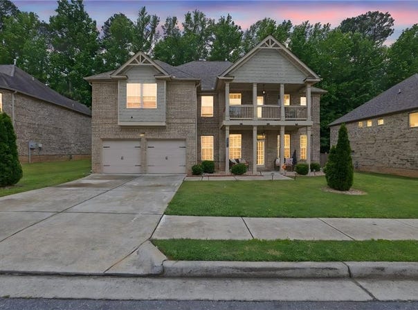 412 Live Oak Pass, Loganville, GA 30052