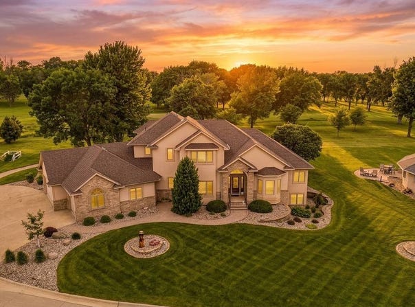 805 Heritage Drive, Rock Valley, IA 51247