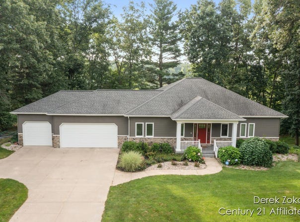12169 Pine Meadows Drive, Wayland, MI 49348