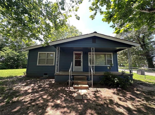811 N Broadway Street, Broken Bow, OK 74728