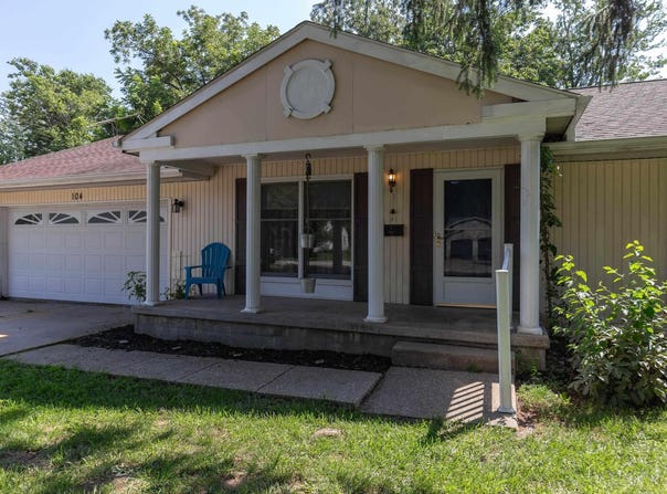 104 N 2ND Street, Cambridge, IL 61238