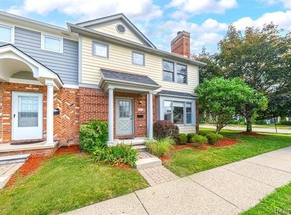1053 WOODWARD Heights, Ferndale, MI 48220