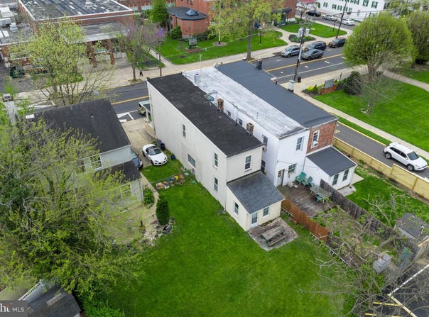 97 CROSSWICKS STREET, BORDENTOWN, NJ 08505