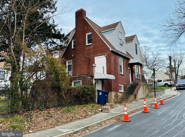 2325 S SHIRLINGTON ROAD, ARLINGTON, VA 22206