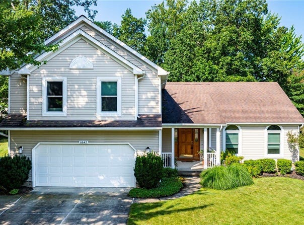 6642 Pear Tree Lane, Mentor, OH 44060