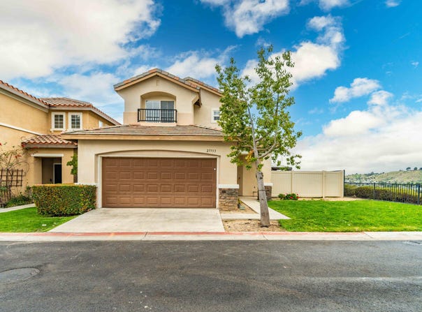 27713 Iris Court, Santa Clarita, CA 91351