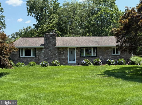 19 DOE RUN DRIVE, WARRINGTON, PA 18976