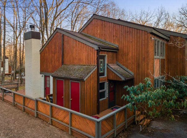 63 Ruffed Grouse Court, Lake Harmony, PA 18624